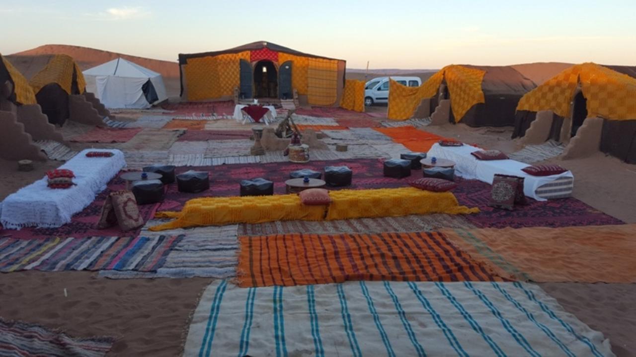 Camp Desert Stars M'Hamid Luaran gambar