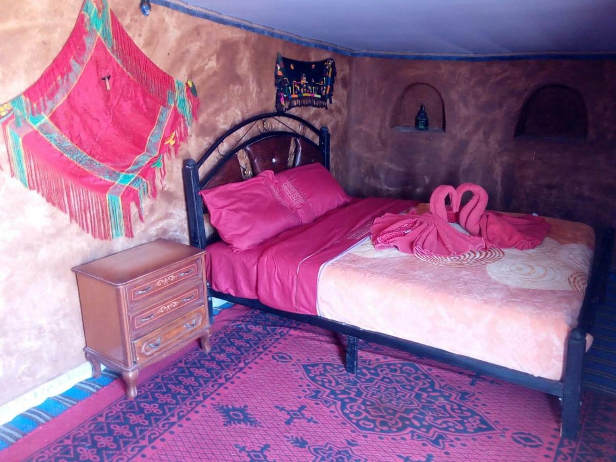 Camp Desert Stars M'Hamid Luaran gambar