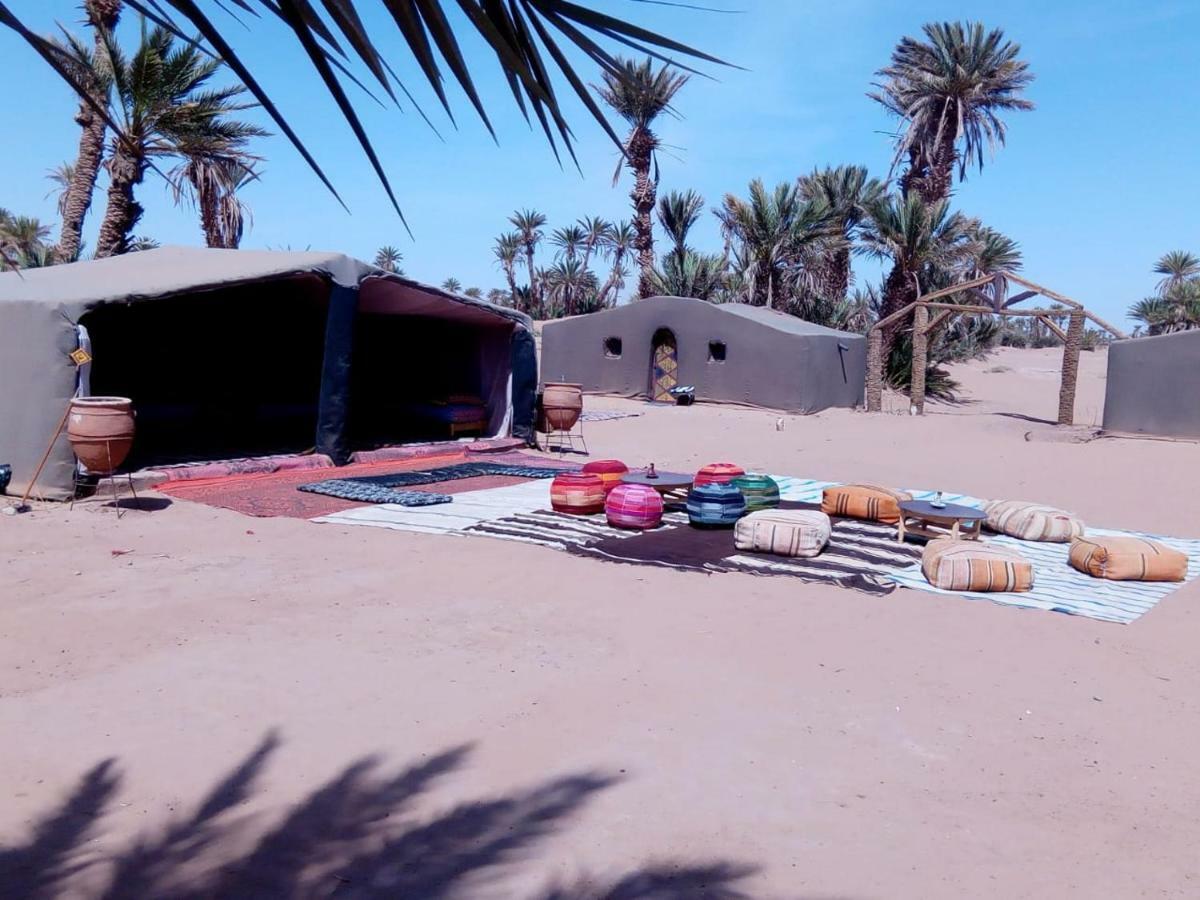 Camp Desert Stars M'Hamid Luaran gambar